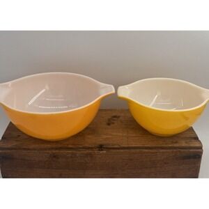 Pyrex Yellow Sunflower Daisy #442 1 1/2 QT & #441 1 1/2 PT Nesting Mixing Bowls